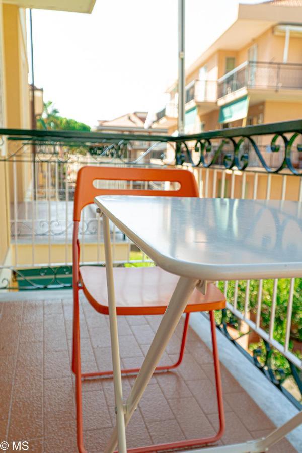 Pietra Home, Posto Auto, Ac ,Wifi, 150Mt Dal Mare Pietra Ligure Exteriör bild