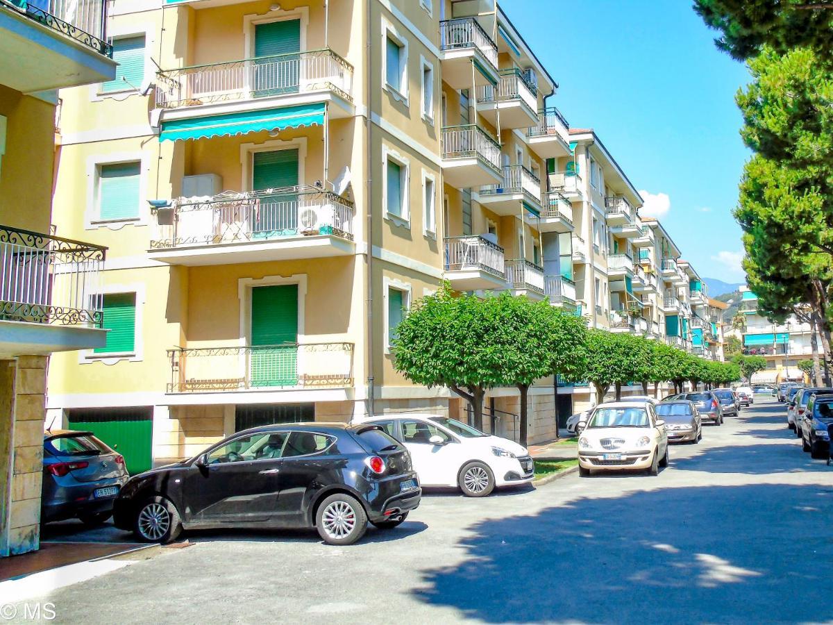 Pietra Home, Posto Auto, Ac ,Wifi, 150Mt Dal Mare Pietra Ligure Exteriör bild