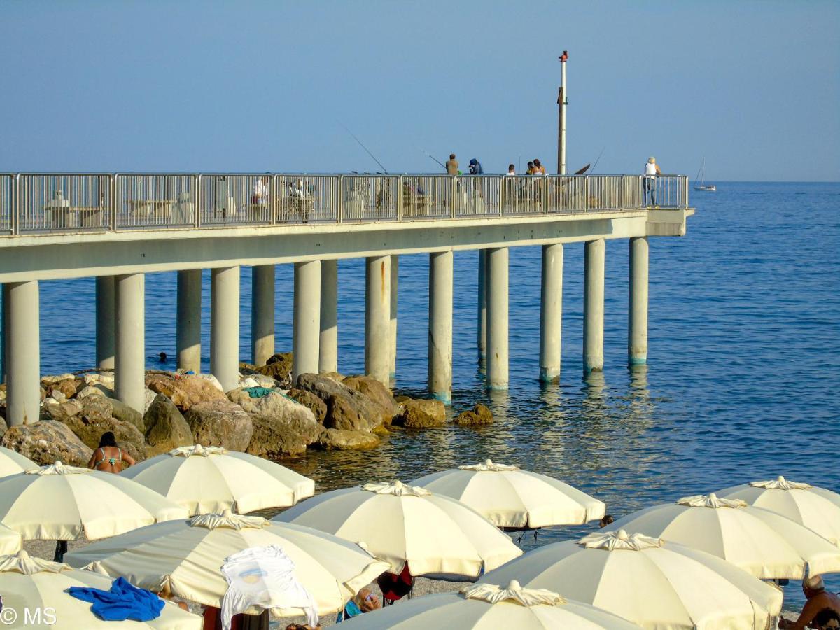 Pietra Home, Posto Auto, Ac ,Wifi, 150Mt Dal Mare Pietra Ligure Exteriör bild