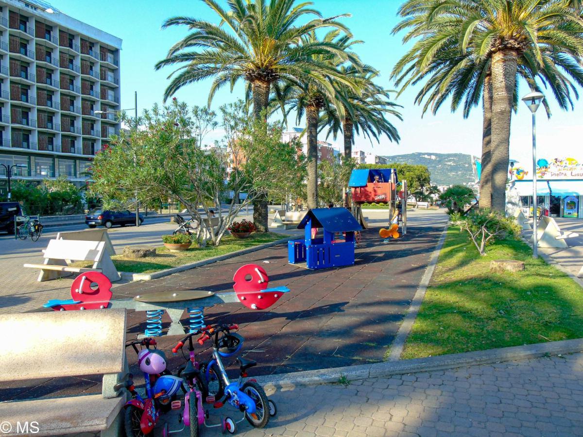 Pietra Home, Posto Auto, Ac ,Wifi, 150Mt Dal Mare Pietra Ligure Exteriör bild