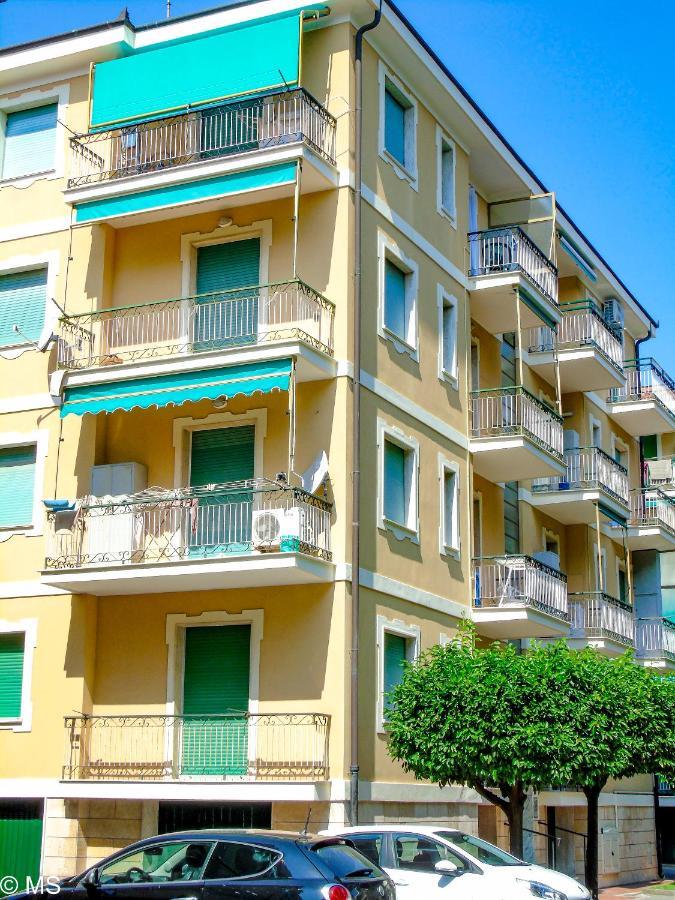 Pietra Home, Posto Auto, Ac ,Wifi, 150Mt Dal Mare Pietra Ligure Exteriör bild
